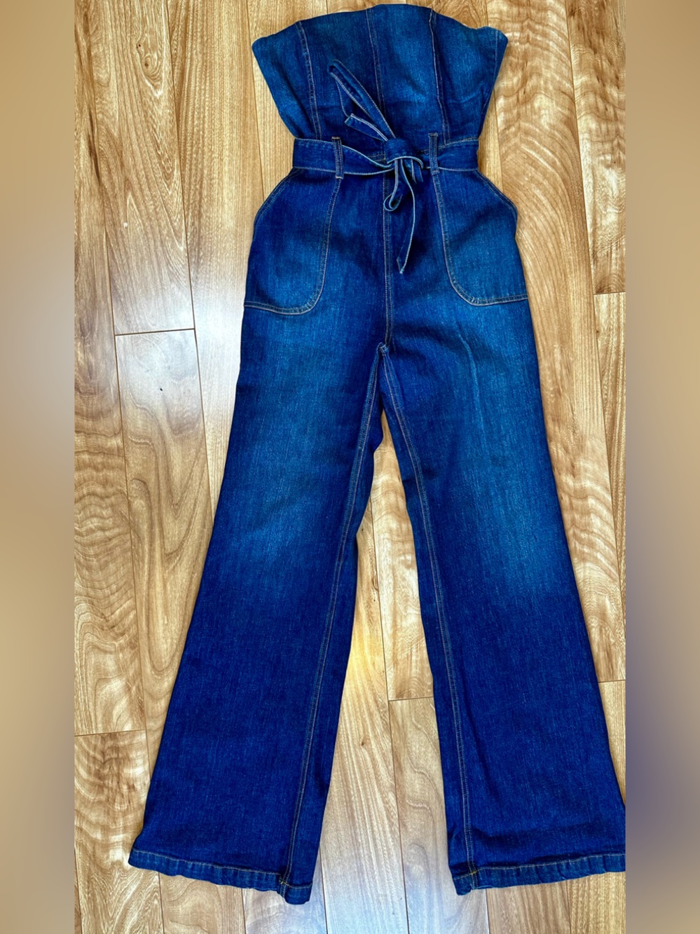 Alice + Olivia Gorgeous Susy Strapless Denim Jumpsuit Size 29 - Picture 3 of 9